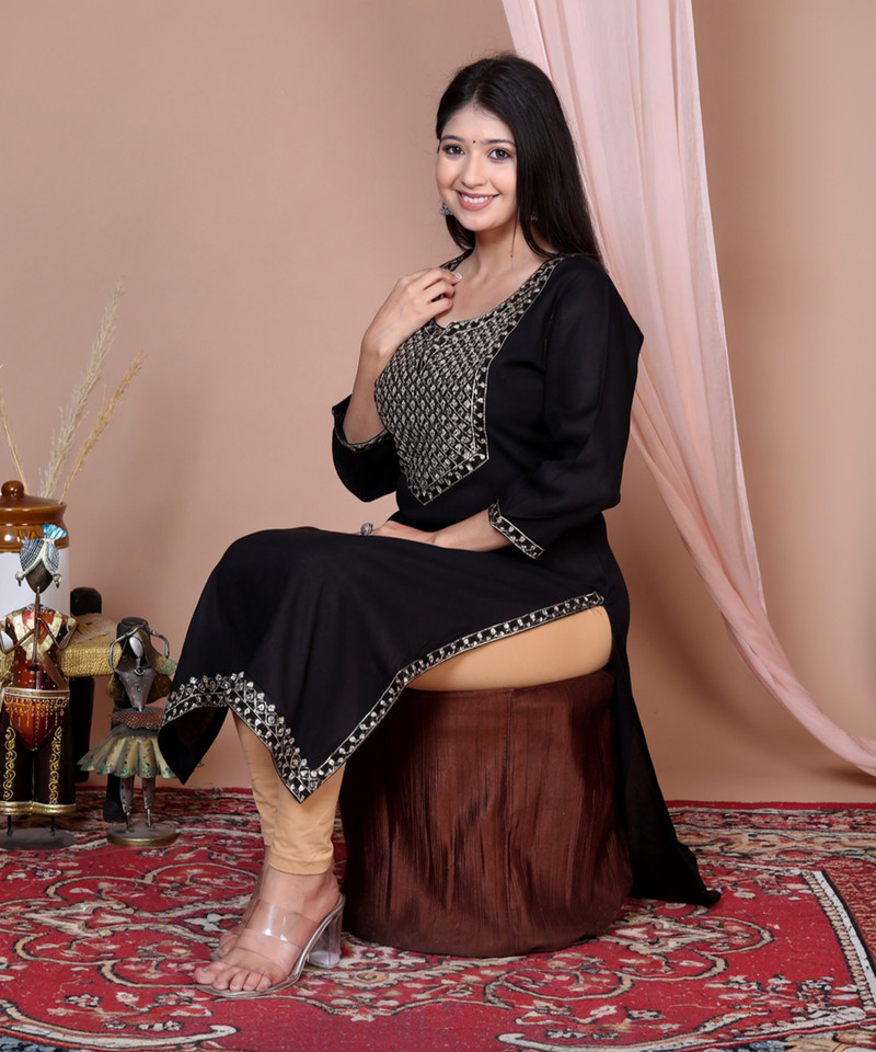 Jevi Prints Women Printed Pure Cotton Kurta (Black)