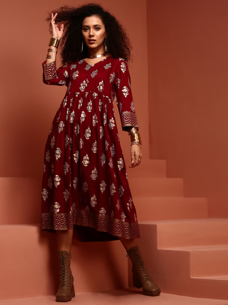 IMARA Women Printed Viscose Rayon Straight Kurta (Maroon)