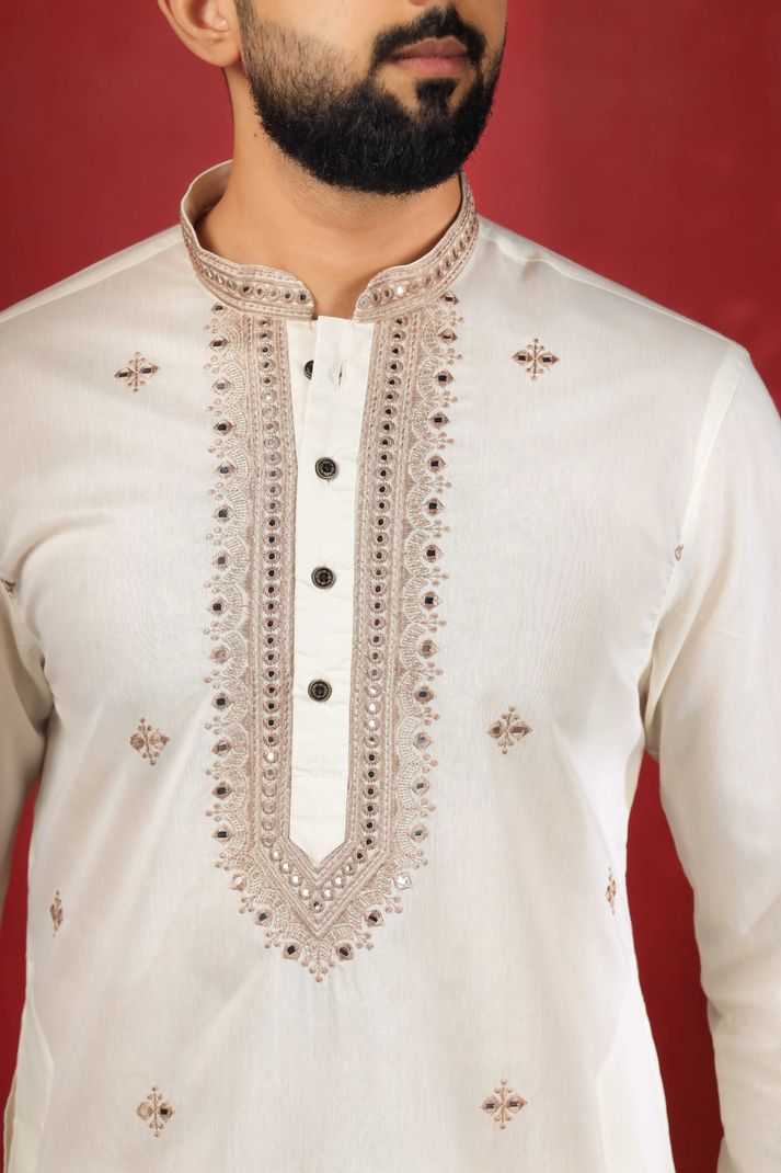 Svatantra Embroidered Cotton Blend Straight Kurta for Men - Image 6
