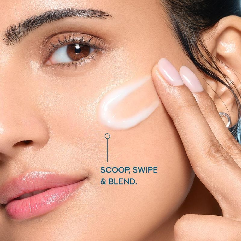 POND's Hydra Miracle Super Light Gel - Image 5