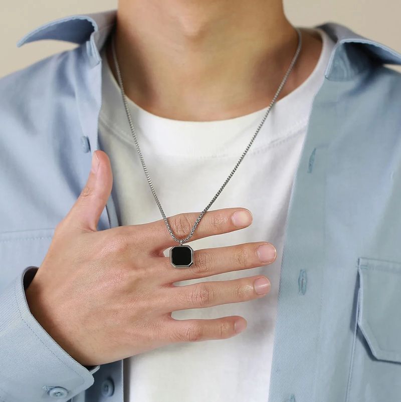 Utkarsh Geometric Black Square Natural Stone Locket Necklace - Image 6