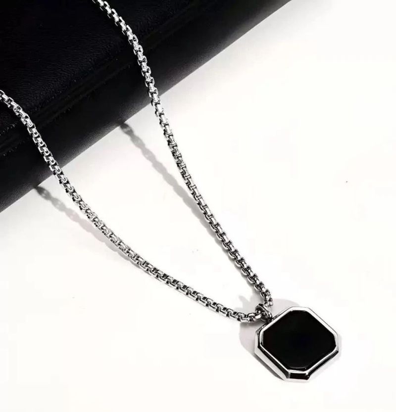 Utkarsh Geometric Black Square Natural Stone Locket Necklace - Image 5