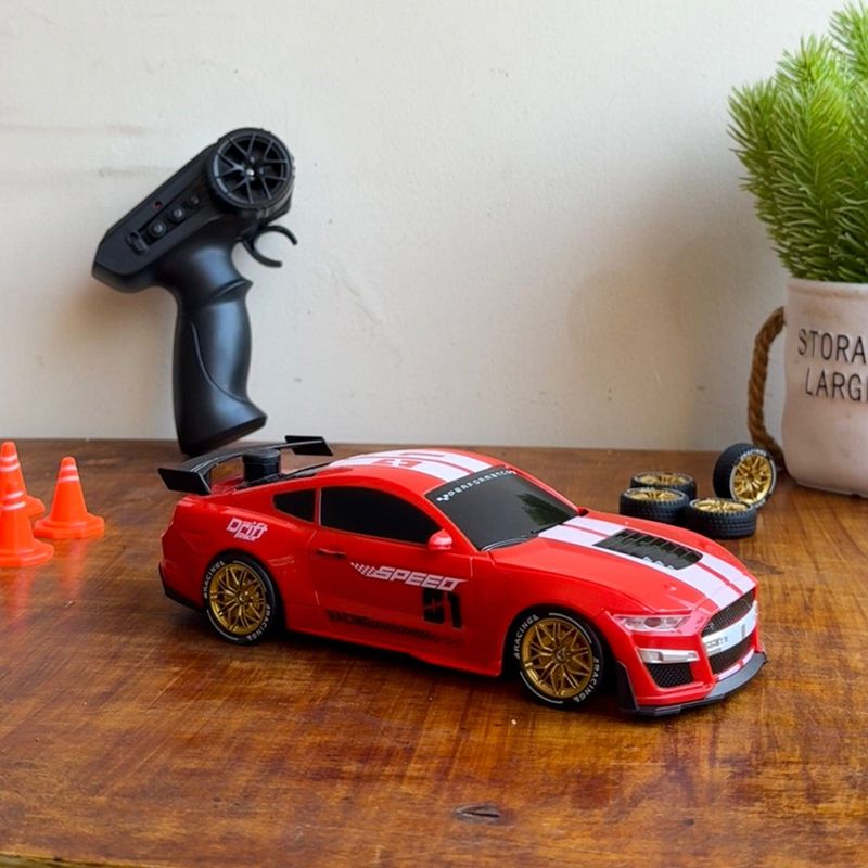 ROCKETHEART Drift Racer 2.4GHz RC Car (Red) - Image 6