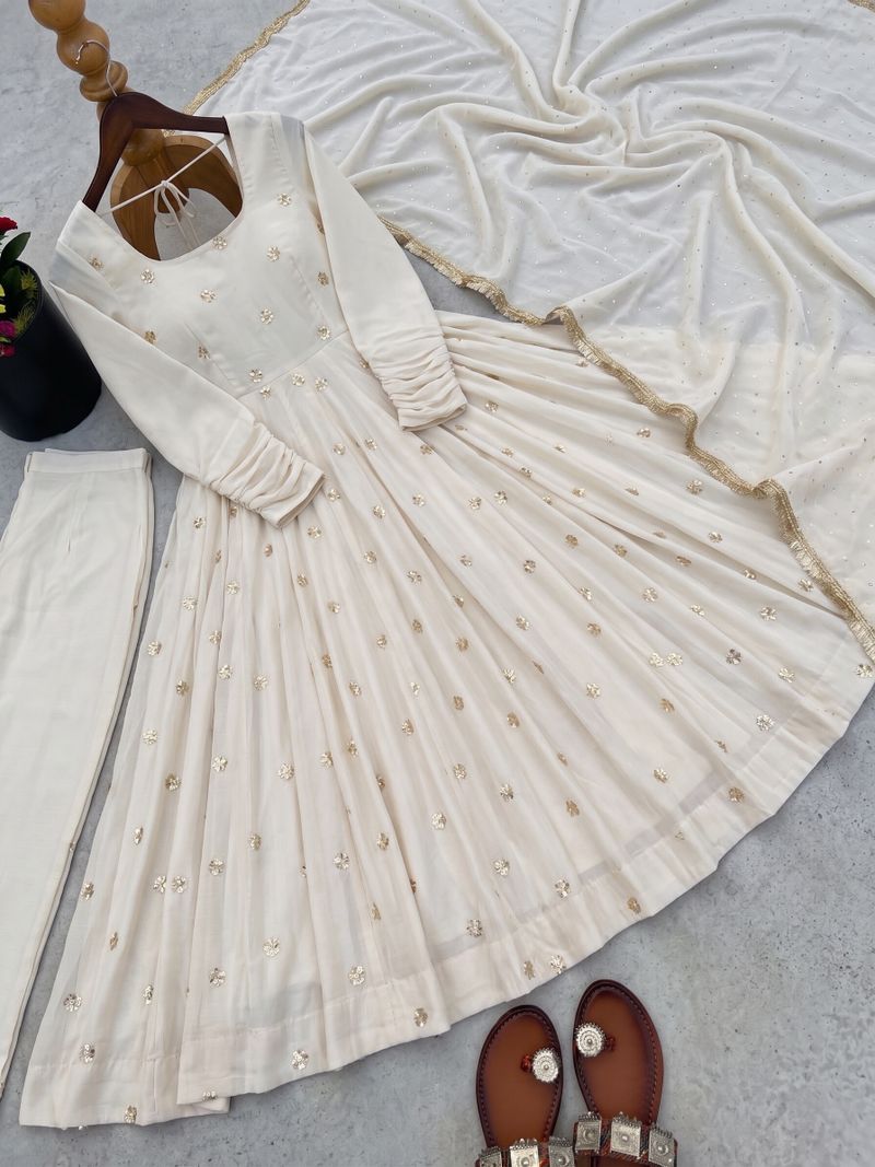 TRANDTIDE Printed Anarkali Kurta Set - Image 5