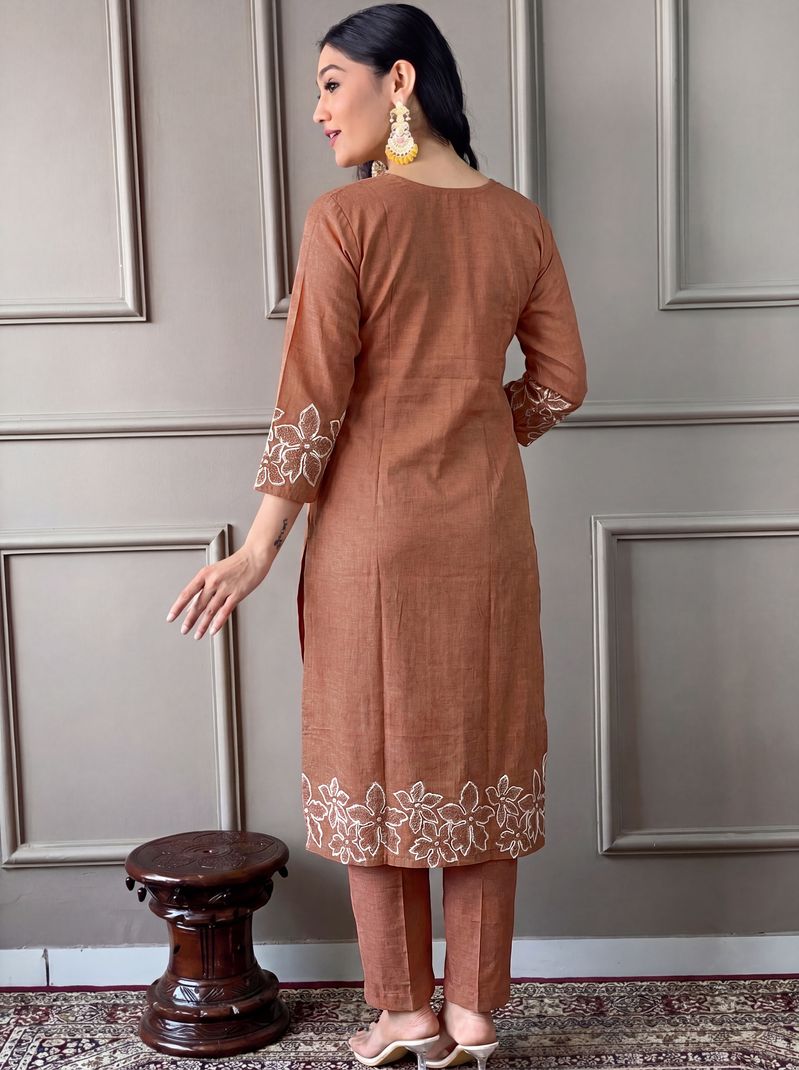C4A Embroidered Kurta, Trouser & Dupatta Set - Image 6