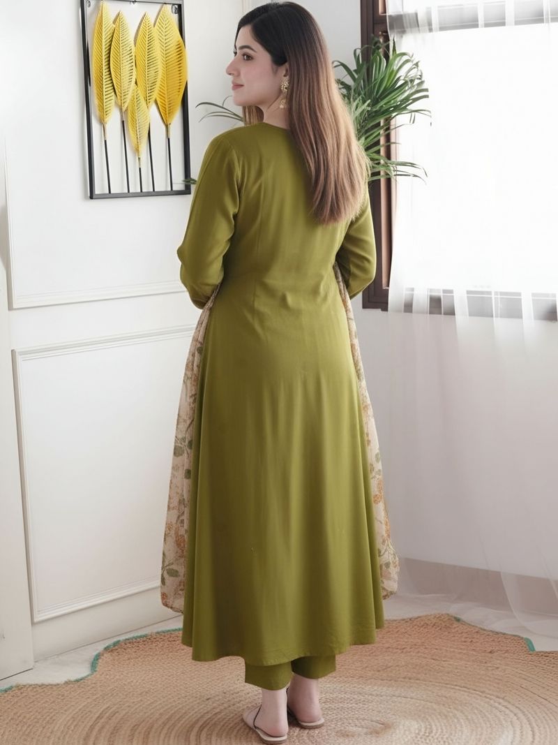 Divastri Embroidered Anarkali Kurta Set - Image 6