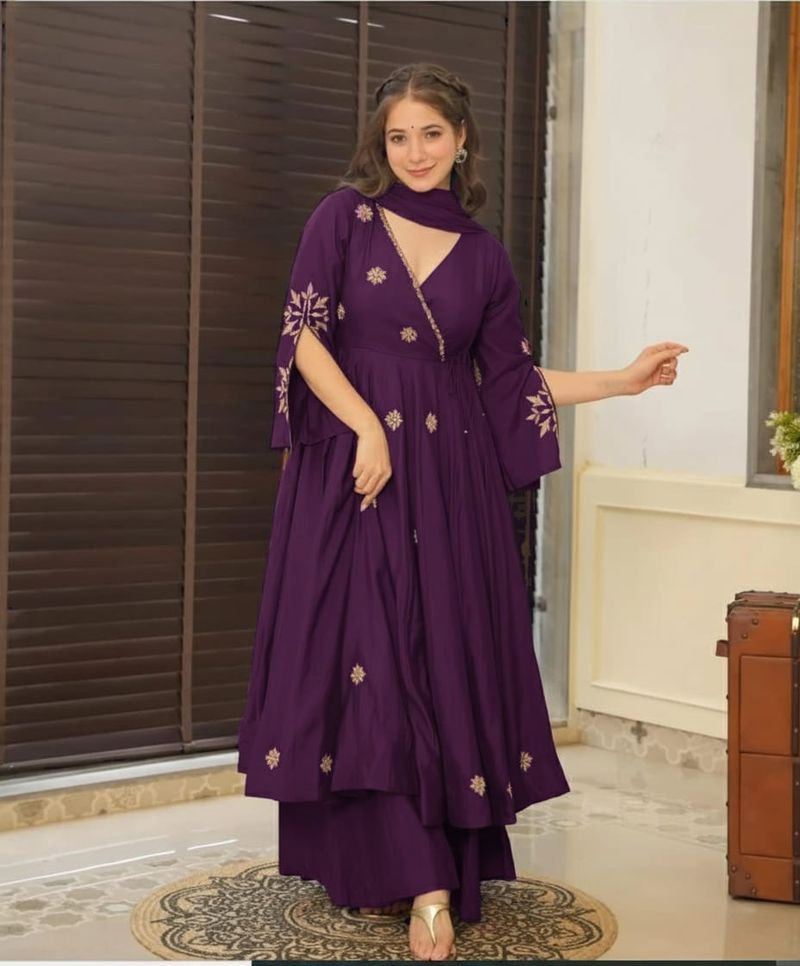 Jagna Printed Anarkali Kurta Set - Image 6