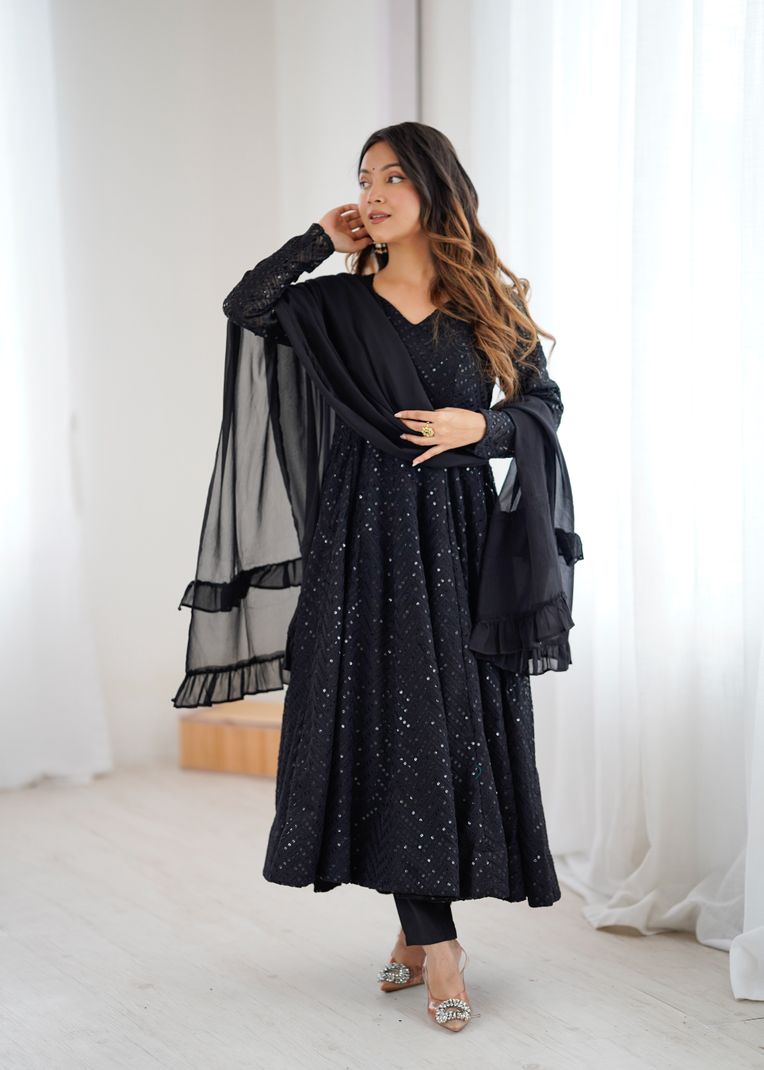 MANTRABOUTIQUE Women Georgette Ethnic Top Pant Dupatta Set - Image 4