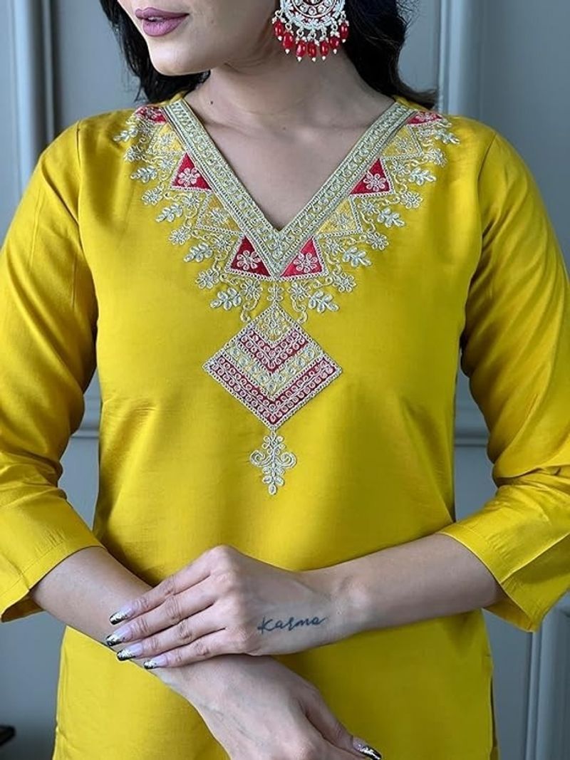 Griva Lifestyle Embroidered Kurta Set - Image 6