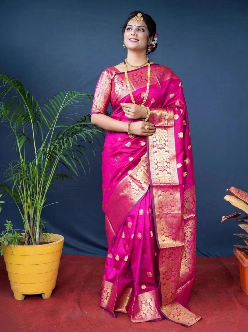 Mishowglitter Pink Silk Saree - Image 2