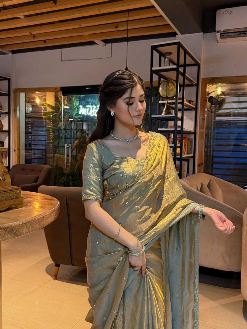 vilochan Embellished Bollywood Art Silk, Lace Saree - Image 4