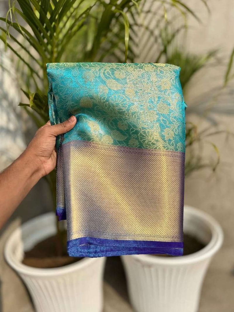Mkfabrics Woven Banarasi Tissue Saree Green - Image 4