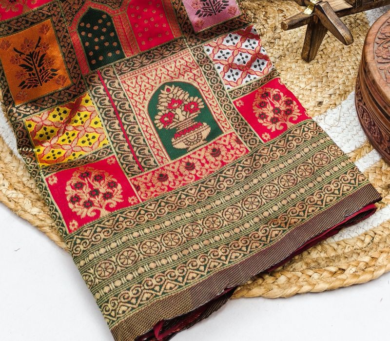 WILLMAKE Banarasi Art Silk Floral Saree - Image 4