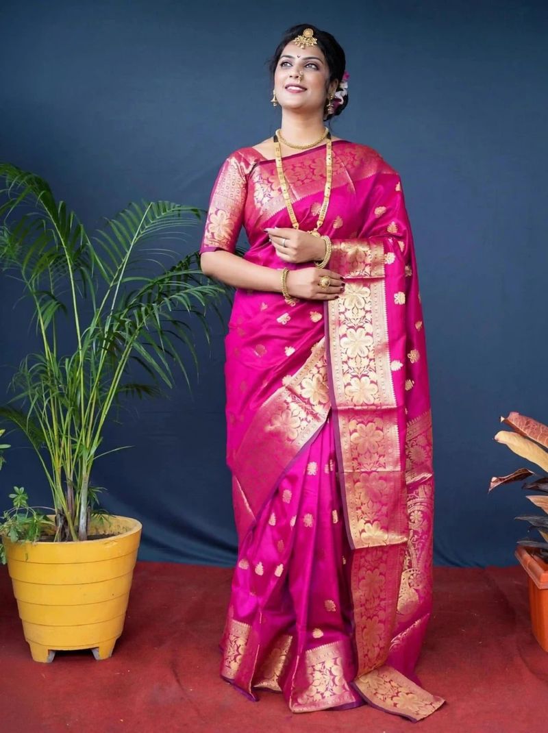 Mishowglitter Pink Silk Saree - Image 5