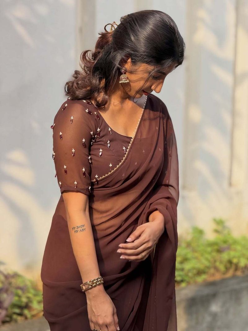 fashionvally Brown Georgette Saree - Image 4