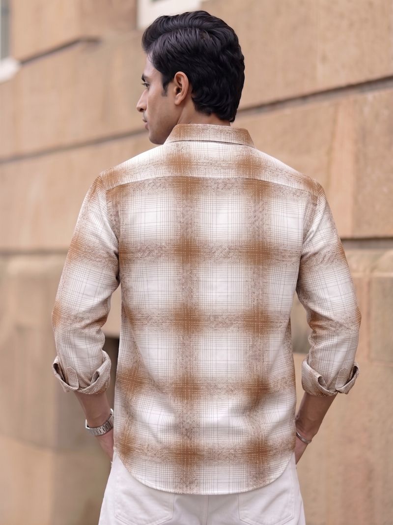Solbiza Men Regular Fit Checkered Casual Shirt - Image 3