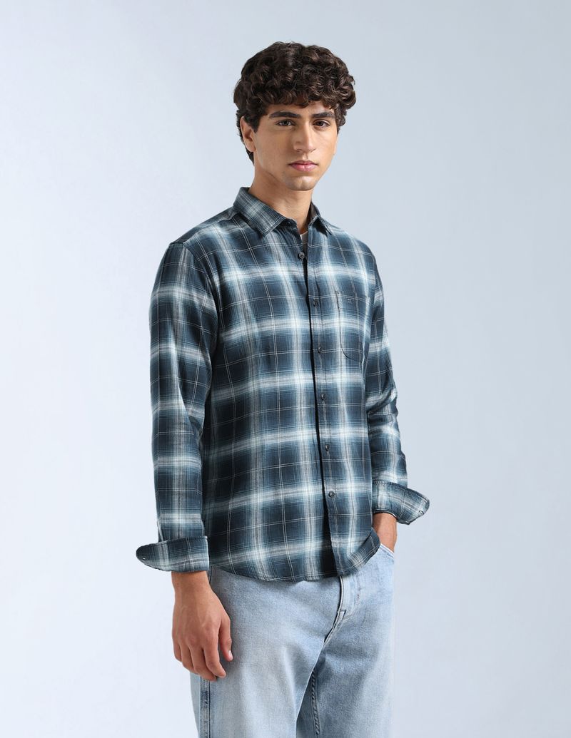 FLYING MACHINE Men Slim Fit Checkered Spread Collar Casual Shirt - Image 4