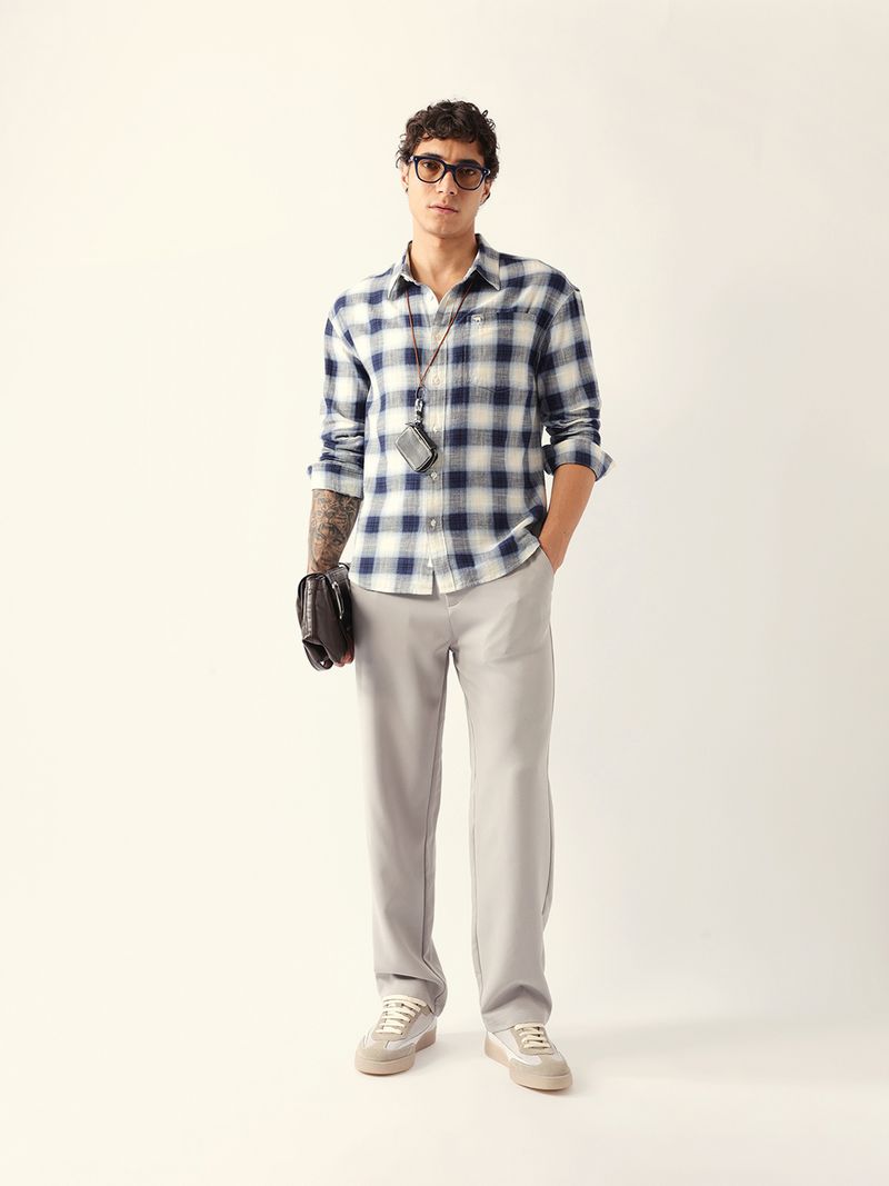 THE BEAR HOUSE Men Oversized Checkered Casual Shirt - Image 6