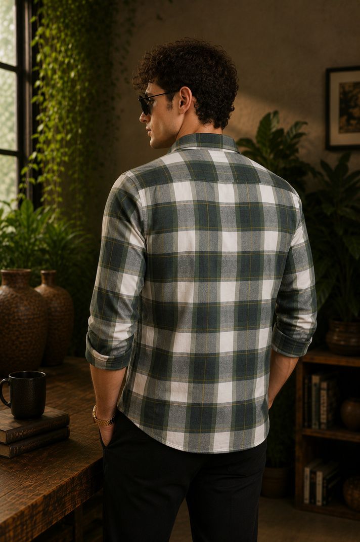 INFINITYGALLARY Men Boxy Fit Checkered Shirt - Image 4