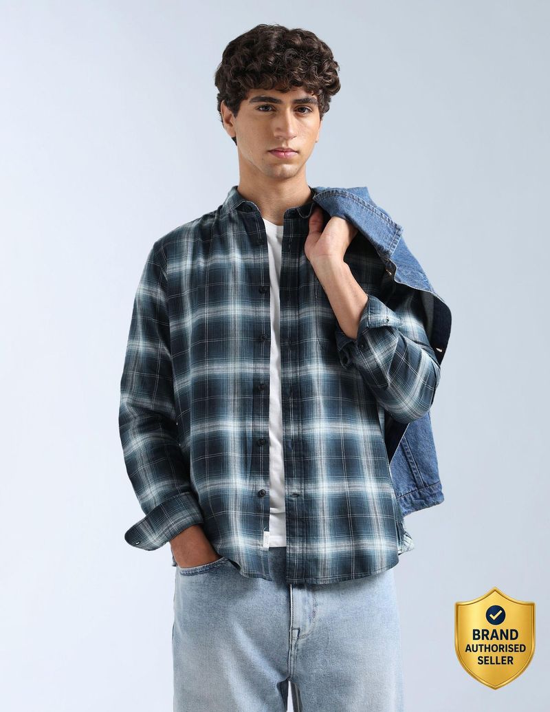 FLYING MACHINE Men Slim Fit Checkered Spread Collar Casual Shirt - Image 3