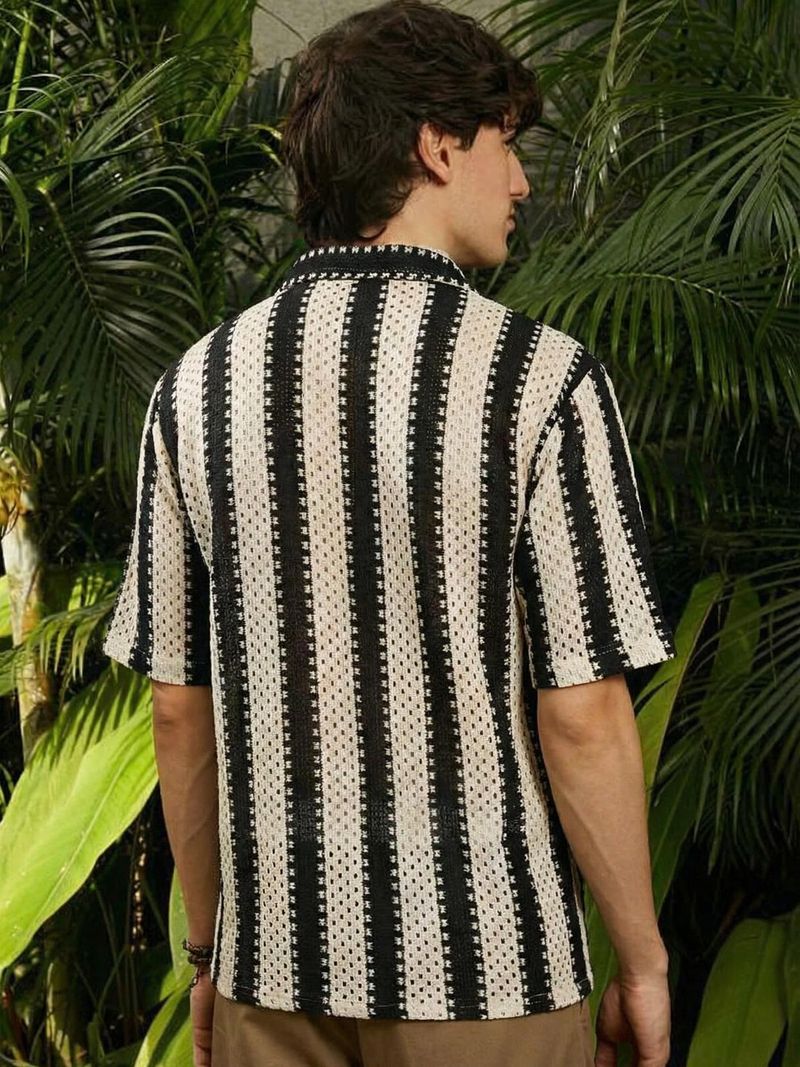 SHOPBAZAR Men Relaxed Fit Striped Spread Collar Casual Shirt - Image 3