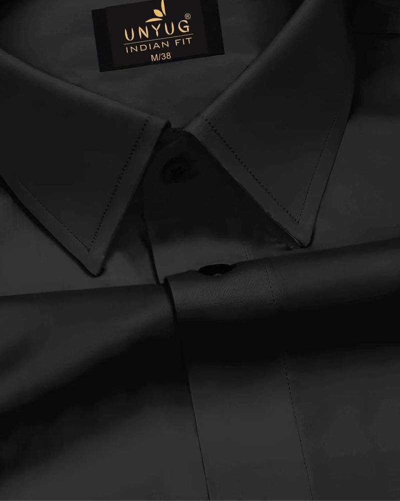 UNYUG Men Relaxed Fit Solid Cut Away Collar Formal Shirt - Image 4