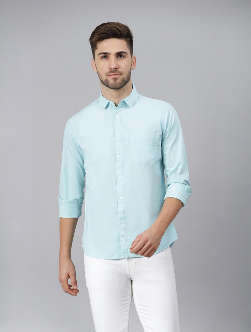 Dennis Lingo Men Slim Fit Solid Spread Collar Casual Shirt