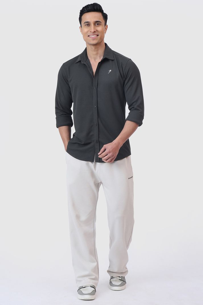 FUAARK Men Slim Fit Solid Casual Shirt - Image 4