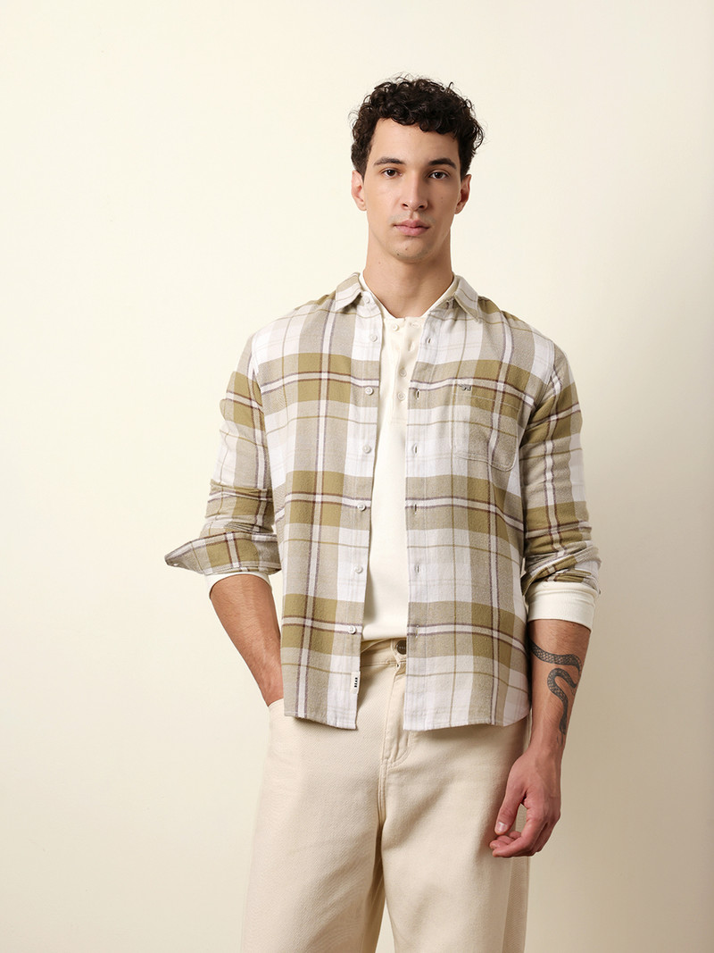 Men Slim Fit Checkered Spread Collar Casual Shirt
