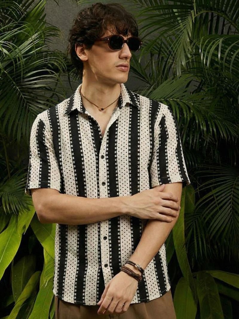 SHOPBAZAR Men Relaxed Fit Striped Spread Collar Casual Shirt - Image 6