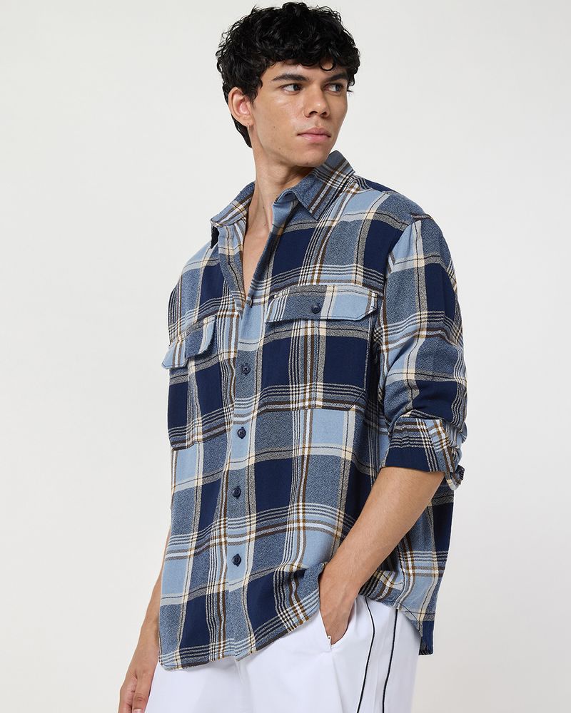 BEWAKOOF Men Oversized Fit Checkered Spread Collar Casual Shirt - Image 3