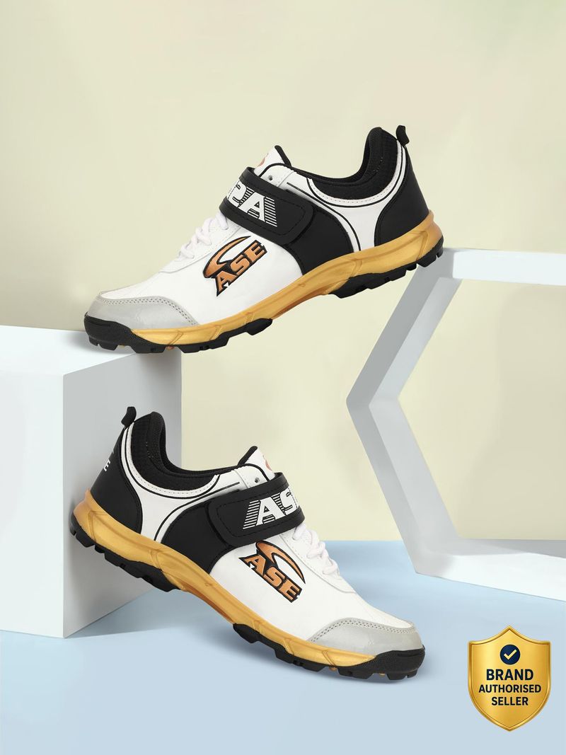 ASE AgileStriker Youth Cricket Shoes with Velcro Closure - Image 2