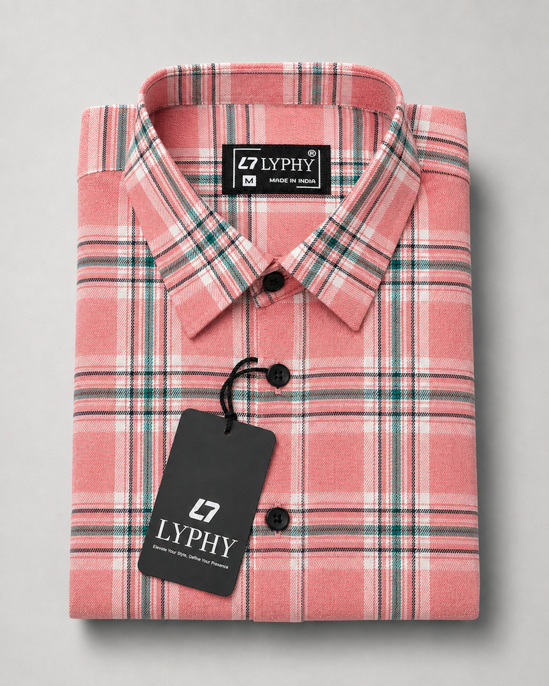 Lyphy Men Regular Fit Checkered Spread Collar Casual Shirt