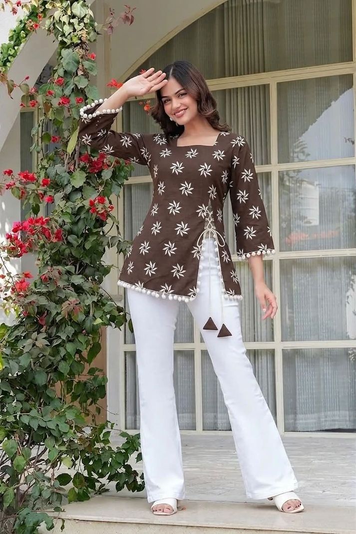 FABRICFETCH TEXTILES Women Brown Floral Print Top - Image 4