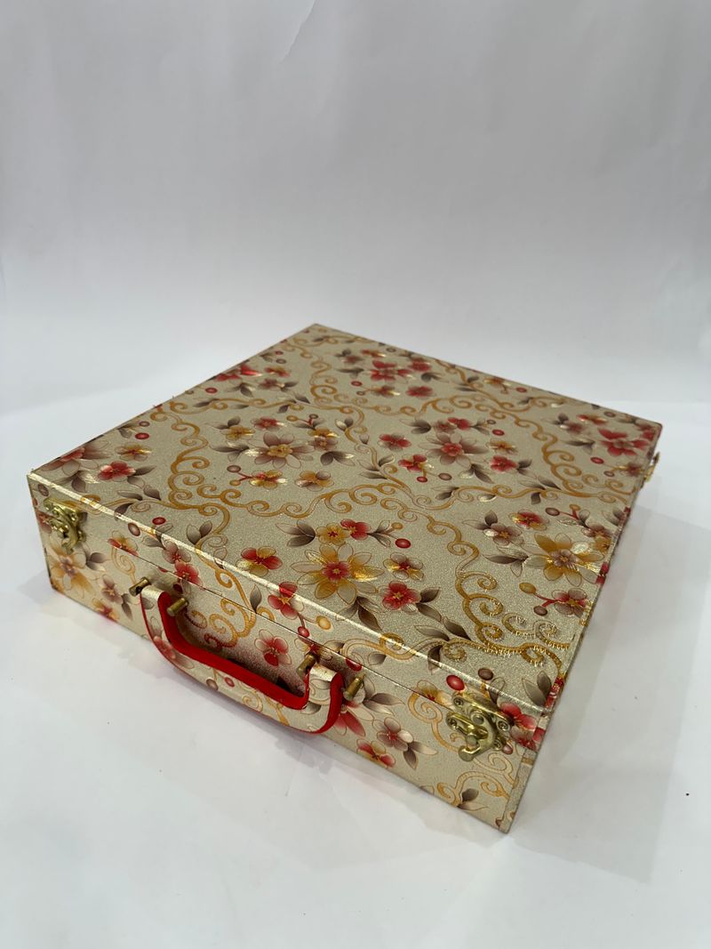 tosim 4-Rod Bangle Box with Red Velvet Interior, Gold - Image 3
