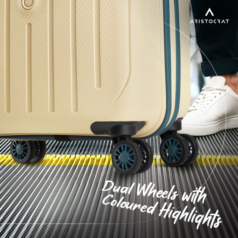 ARISTOCRAT Photon Max 55cm Gold Suitcase 4 Wheels - Image 5