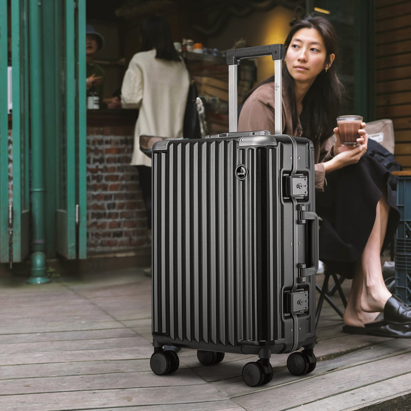 The CLOWNFISH Small Check-in Suitcase (57 cm) 8 Wheels - Luggage Polycarbonate Trolley Bag (Small Size, 57 cm-20 inch) - Black
