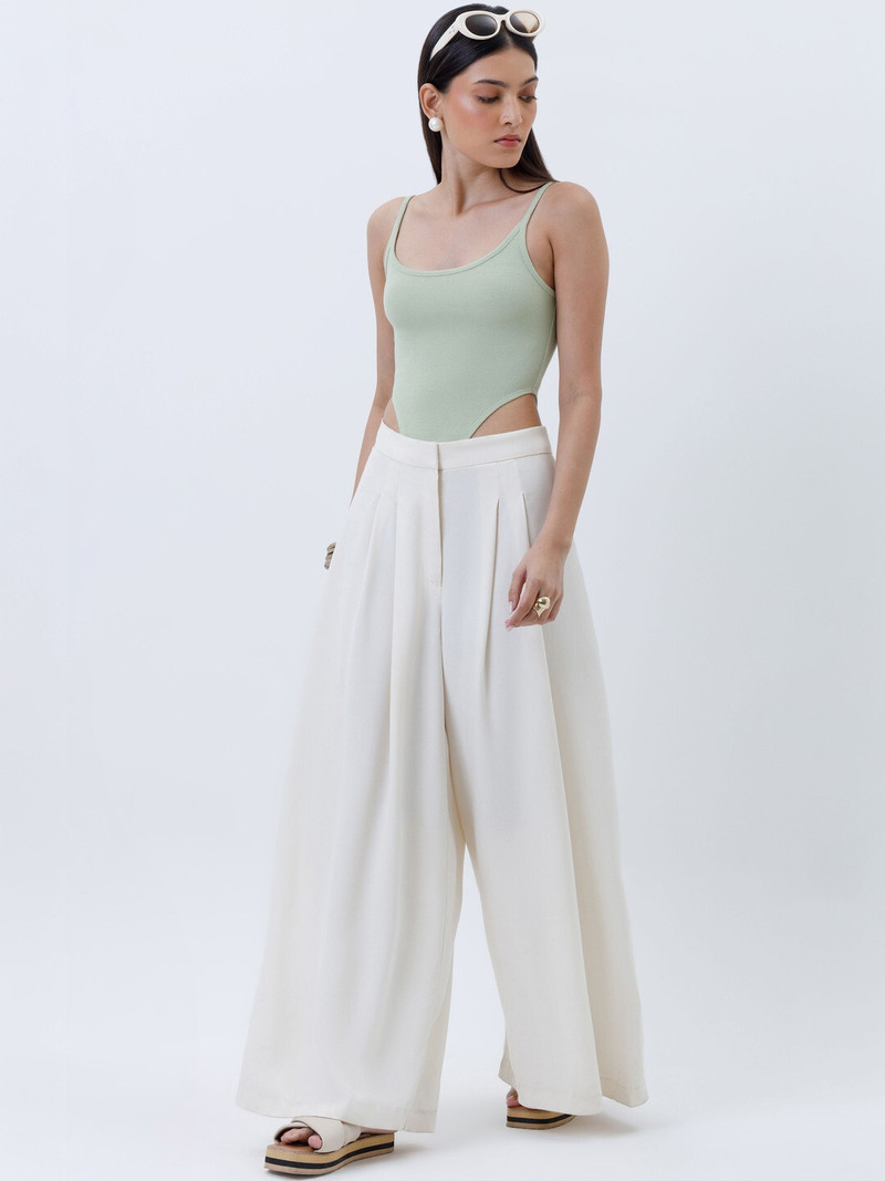COLOR CAPITAL Casual Sleeveless Solid Women Green Top view 1