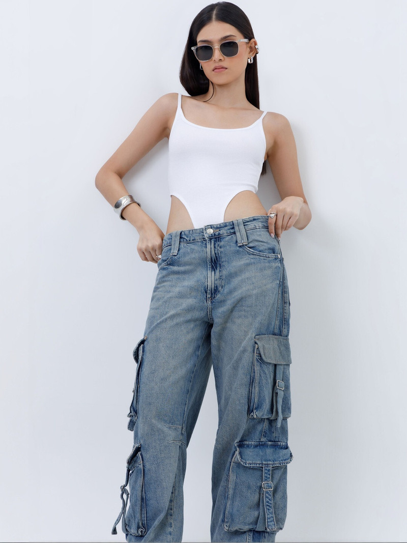 COLOR CAPITAL Casual Sleeveless Solid Women White Top view 1