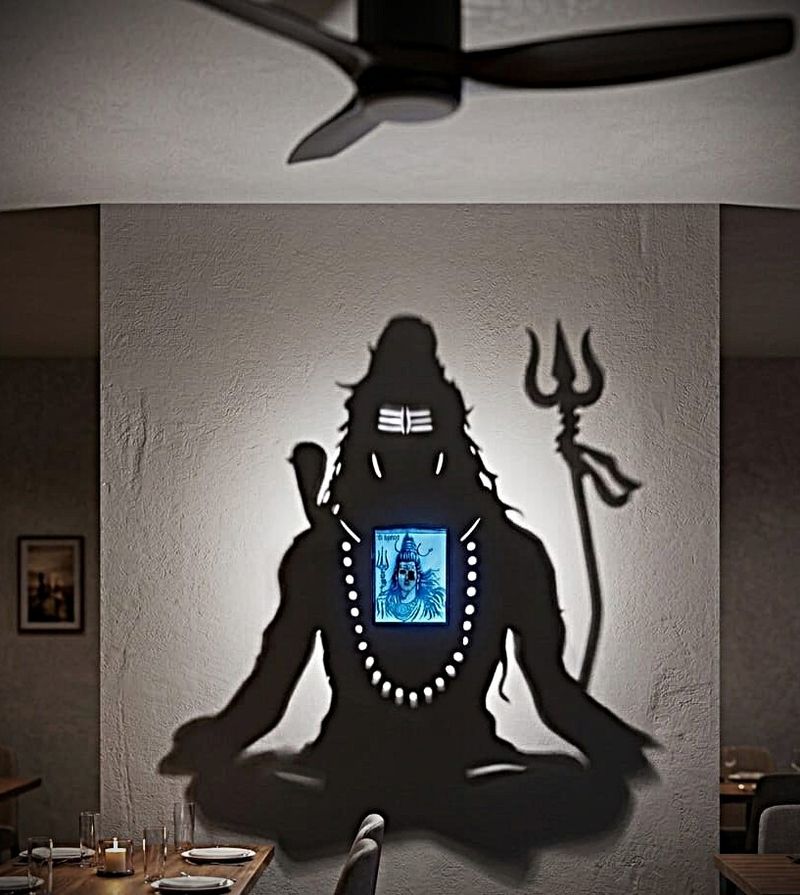 ML Royale Uplight Wall Lamp With Bulb - Image 2