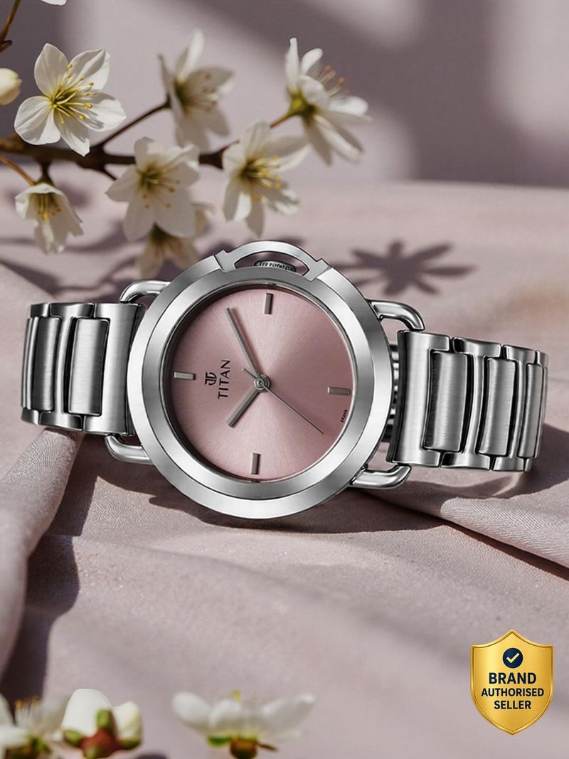 Titan Vanguard Phase 2 Analog Watch - For Women 95324SM01,NU95324SM01