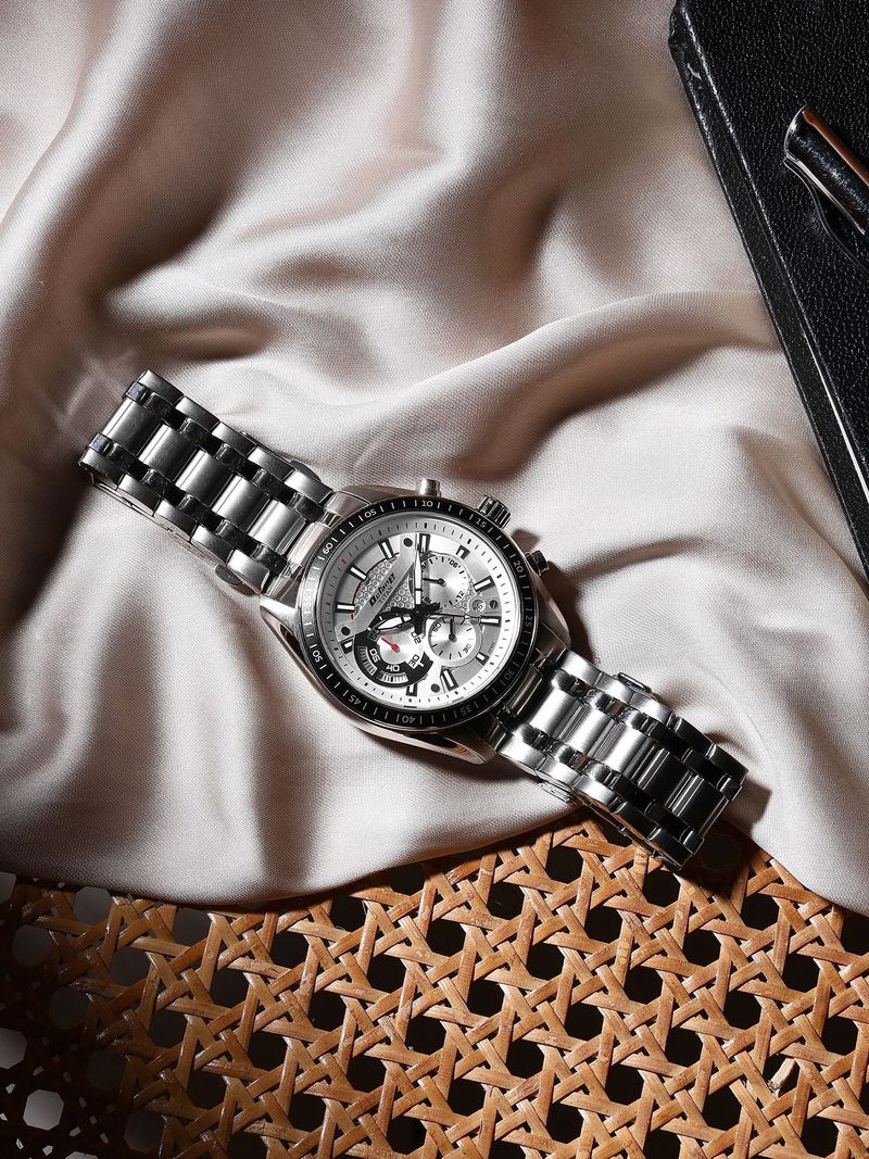 Titan Octane Chronograph White Dial Silver Strap Watch - Image 6