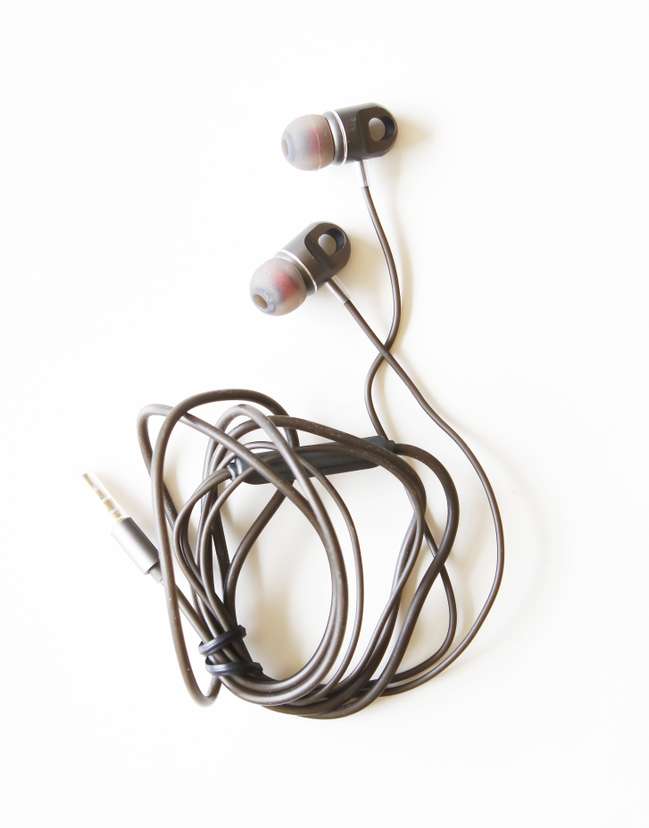 boat Bassheads 230 wired headset in Ear Wired Earphones with Mic Wired Headset Price in India Buy boat Bassheads 230 wired headset in Ear Wired Earphones with Mic Wired Headset online