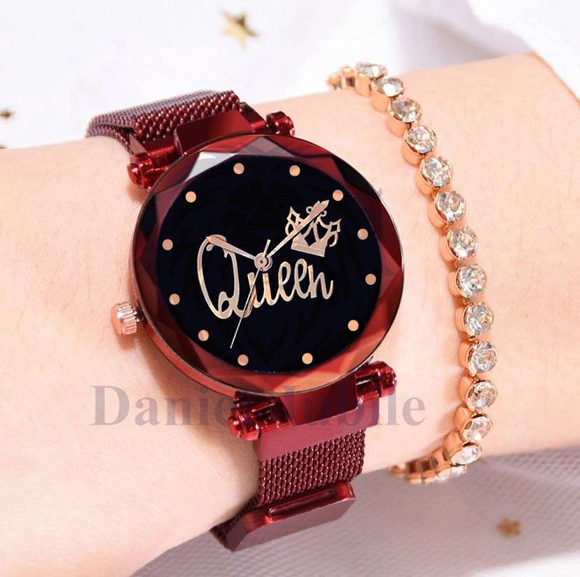 Magnet watch girl shop