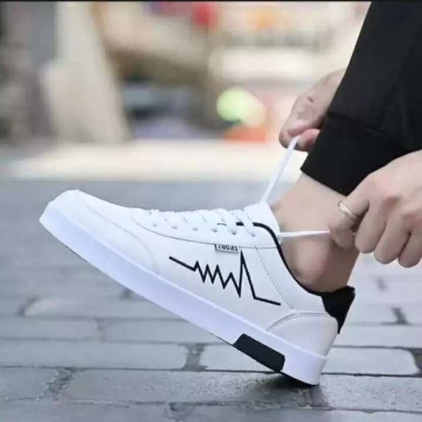 Sports shoes for discount boys price