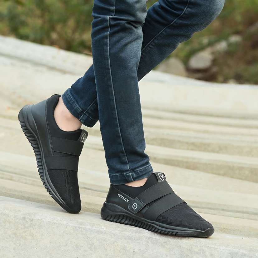 Sneakers shoes without less store