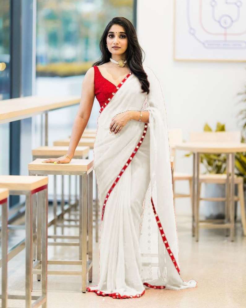 Solid Fashion Georgette Saree Price in India - Buy Solid Fashion