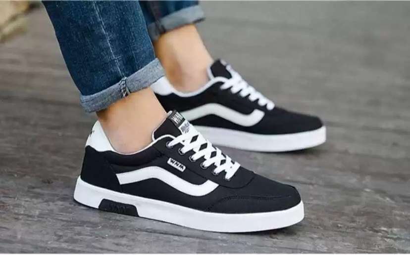 Buy 'training top shoes online