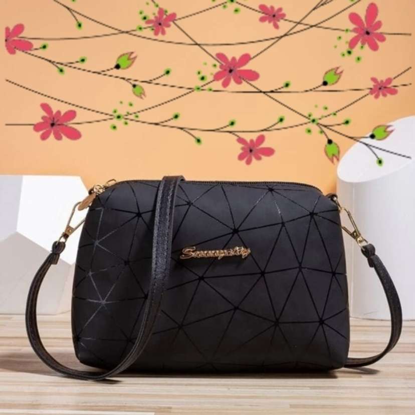 Black Sling Bag Women Sling Bag Price in India Buy Black Sling