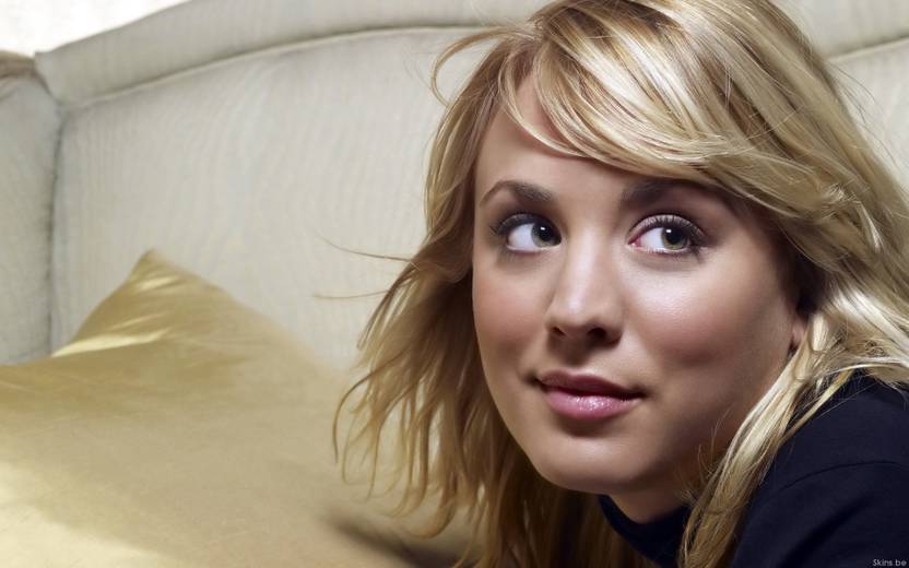 PL Wall Poster 13*19 inchesCelebrity Kaley Cuoco Actresses Paper Print